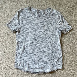 Lululemon short sleeve t-shirt